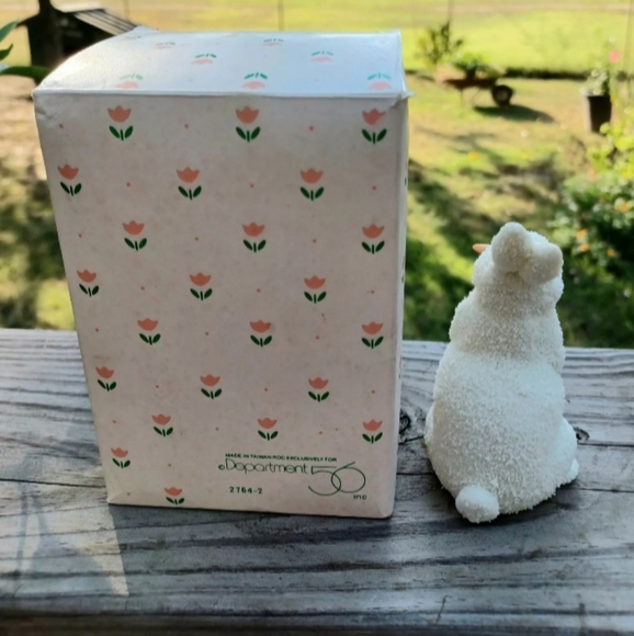 1996 Dept 56 Bunny Rabbit Figurine Vintage Easter Carrot Hand Painted - Picture 3 of 4